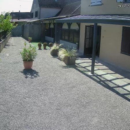 Hotel La Grotte Sagy  Екстериор снимка